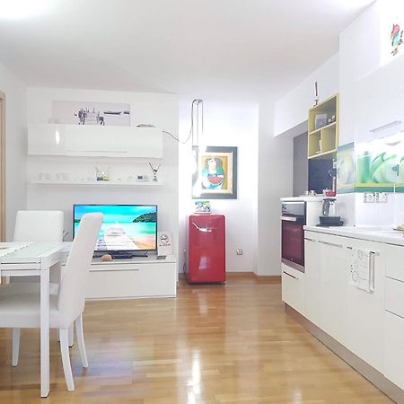 White Dream Suites Iasi Exterior photo