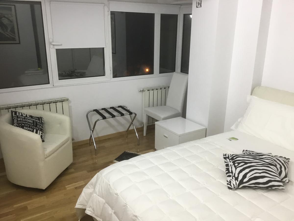 White Dream Suites Iasi Exterior photo