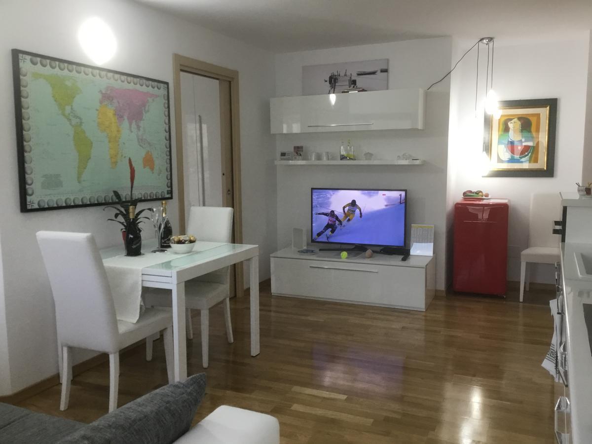 White Dream Suites Iasi Exterior photo