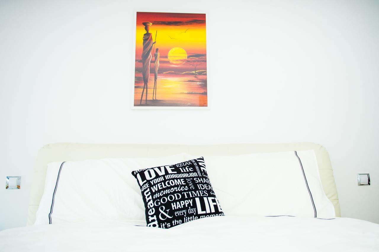 White Dream Suites Iasi Exterior photo