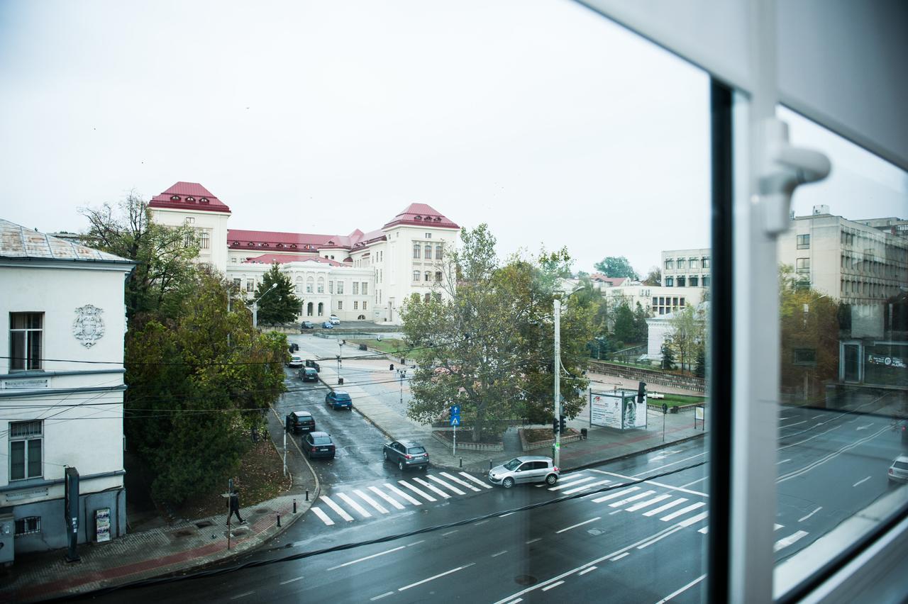 White Dream Suites Iasi Exterior photo